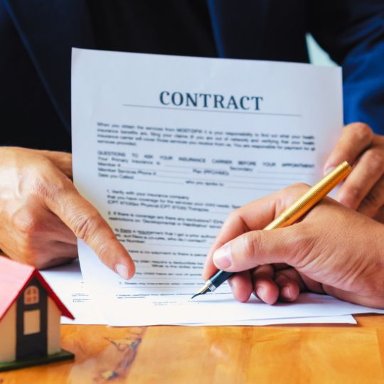 Differences Between “PKWTT” and “PKWT” Employment Contracts